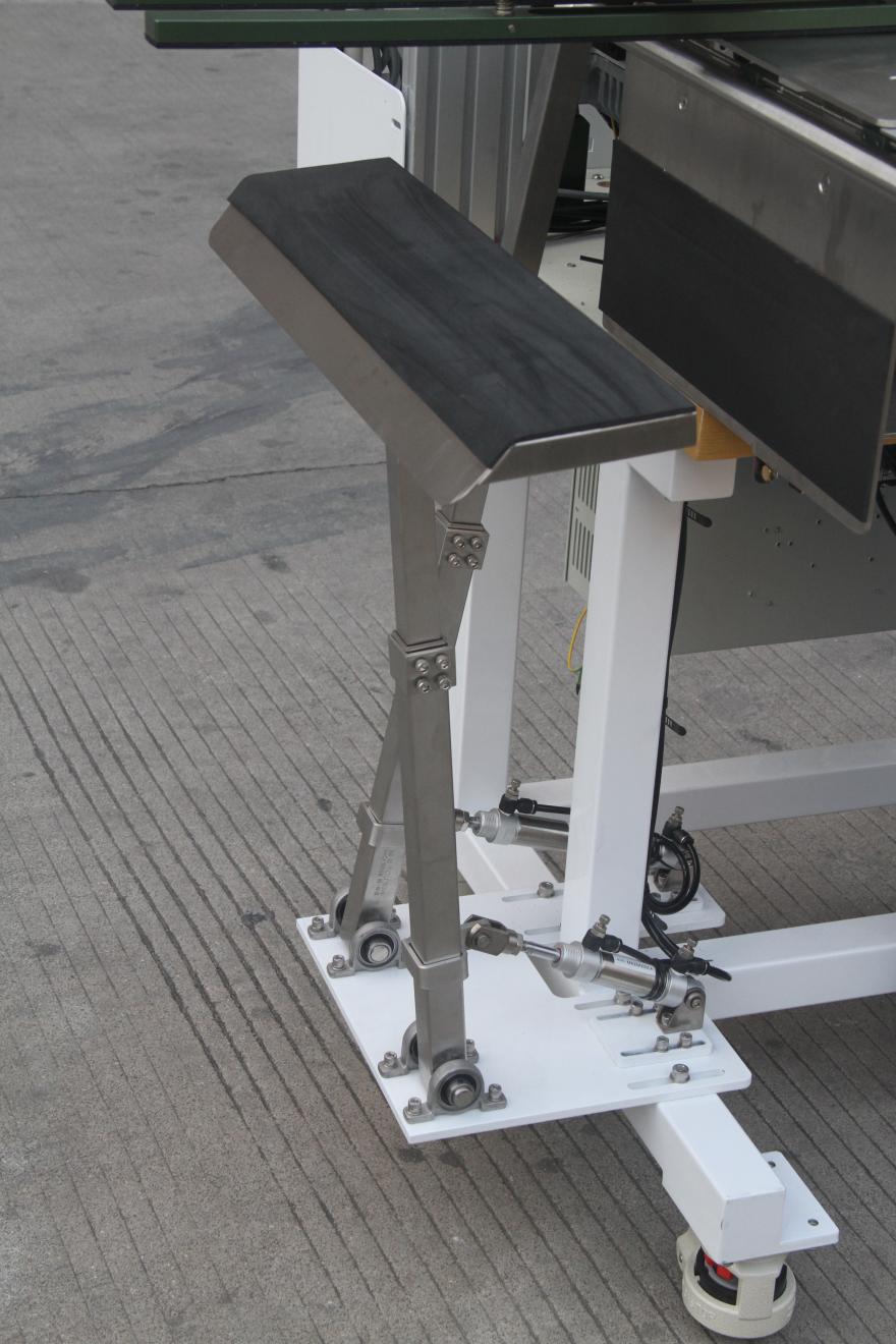 Automatic Open Single Piece Bottom/Sleeve Hemmer Machine