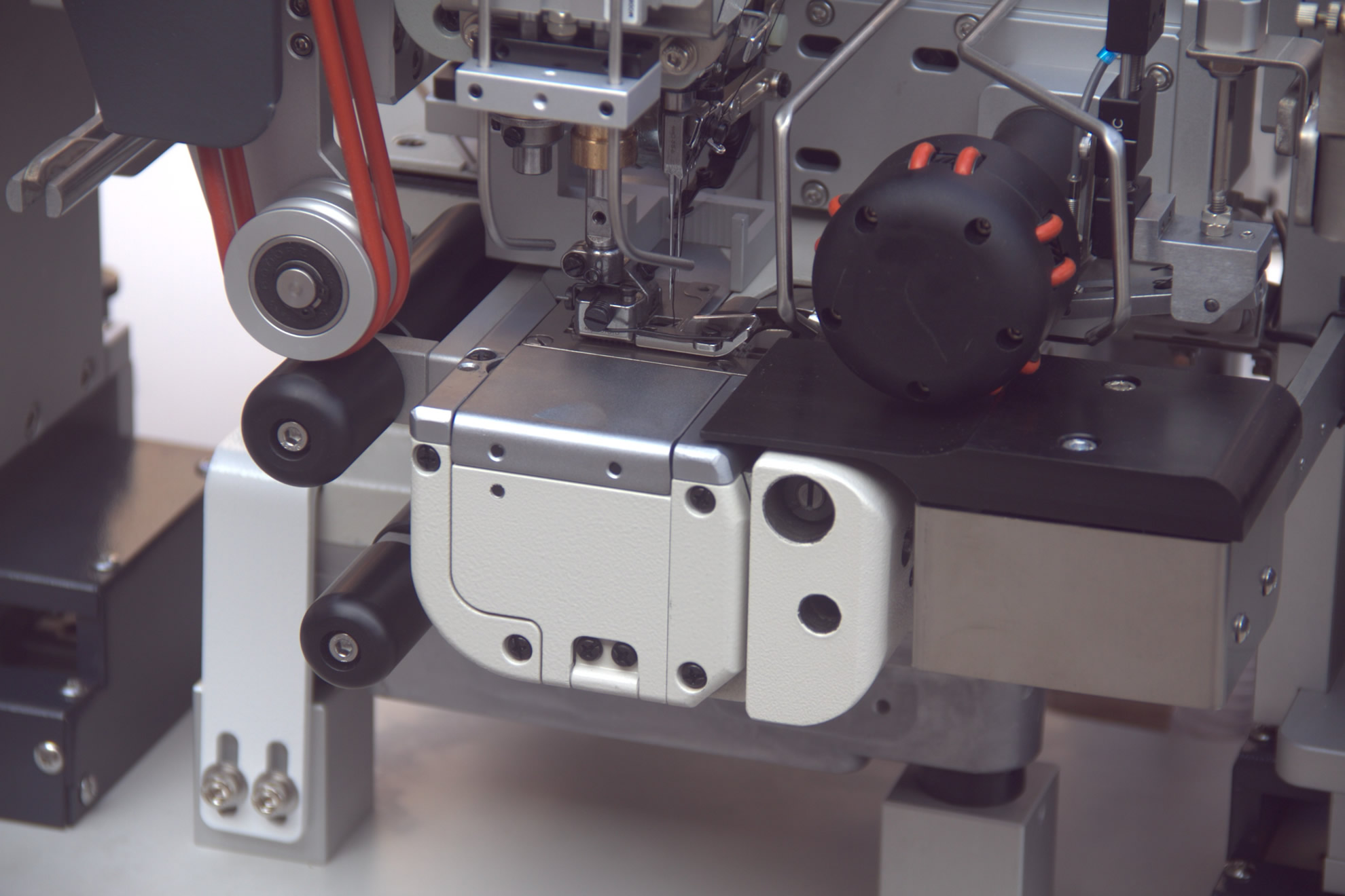 Auto Outerelastic Attaching Machine