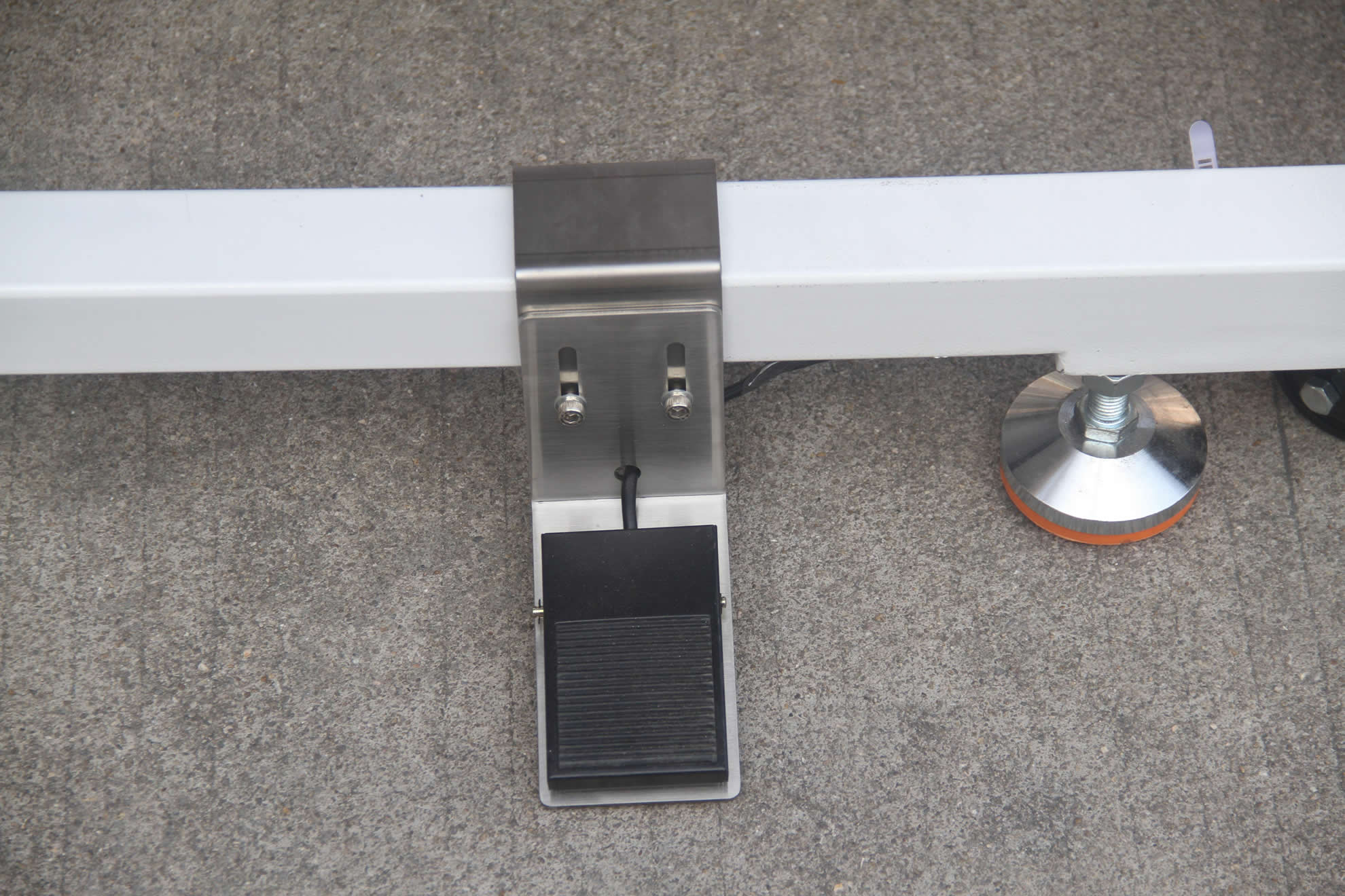 Auto Outerelastic Attaching Machine